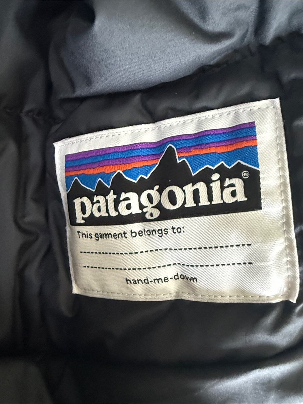 Patagonia winter coat black - size medium (10) - Picture 7 of 10